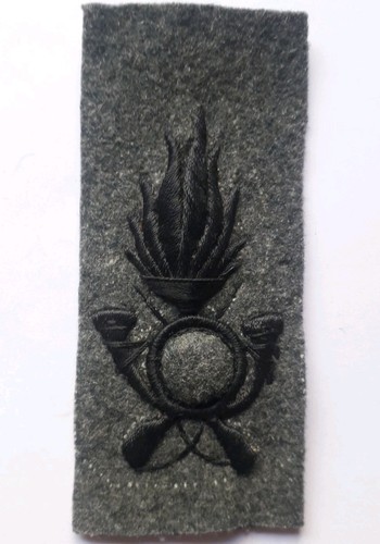 Fregio berretto di - berretto, r.